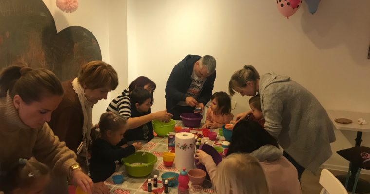 Rodzinne warsztaty kosmetyczne – kule do kąpieli